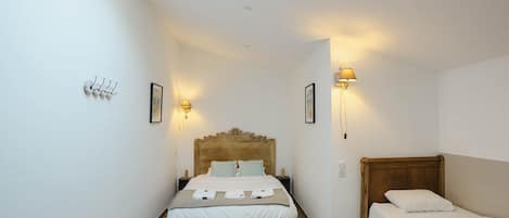 6 Schlafzimmer, Bügeleisen/Bügelbrett, WLAN, Bettwäsche