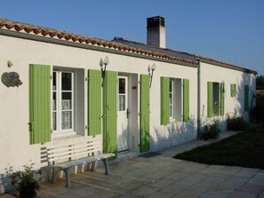 Exterior - La Léinade - Spacious Family Villa (Île-d'Aix)