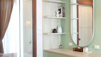 Desk, blackout drapes, iron/ironing board, free WiFi