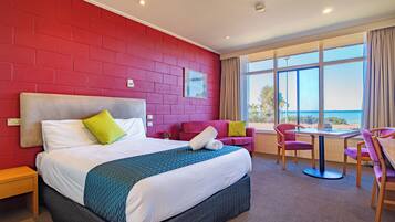 Desk, laptop workspace, iron/ironing board, free WiFi