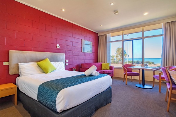 Basic Double Room, Oceanfront | Desk, iron/ironing board, WiFi (free)
