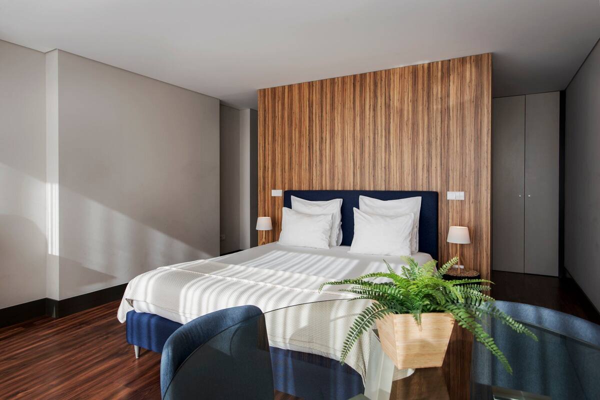 아파트 (One-Bedroom Apartment with Terrace) | 책상, 노트북 작업 공간, 무료 WiFi, 침대 시트