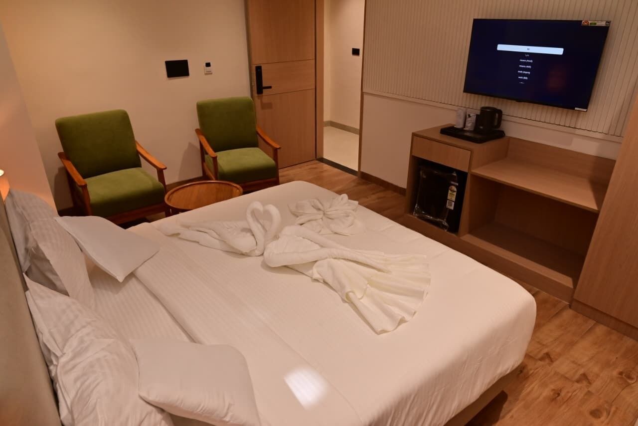 ห้องดีลักซ์ดับเบิล, วิวเมือง | โต๊ะทำงาน, พื้นที่ทำงานแบบใช้แล็ปท็อป, Wi-Fi ฟรี