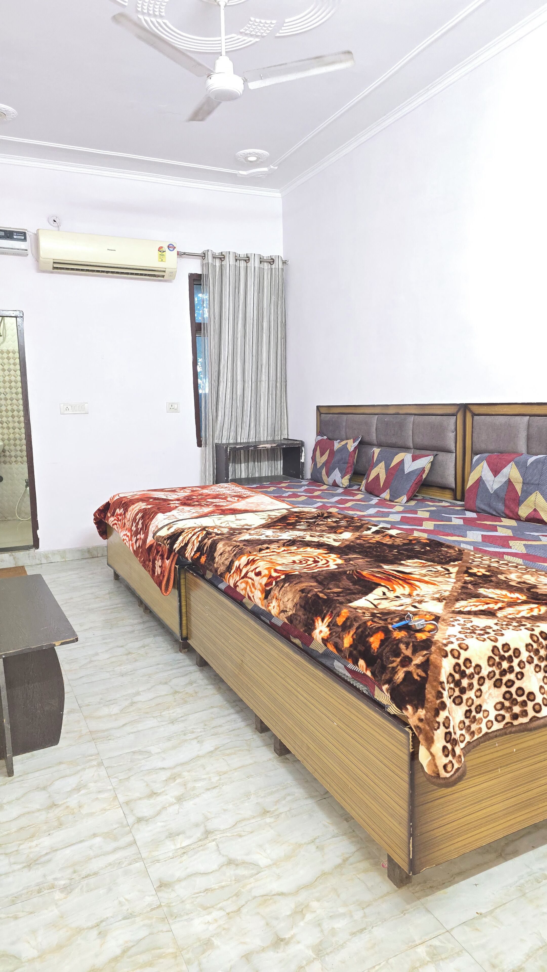 Family Quadruple Room | Desk, free WiFi