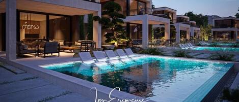 Deluxe Villa, Balcony, Garden View | Pool