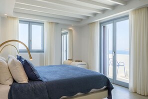 6 bedrooms, iron/ironing board, free WiFi - Villa Nikolas, pool and jacuzzi - My Rental Homes (Mykonos)