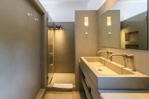 Shower, hair dryer - Villa Atlante with private pool - My Rental Homes (Mykonos)