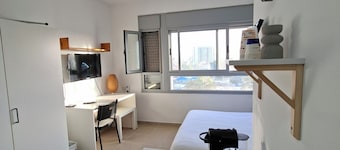 Cozy 1-bedroom studio near University & Soroka Hospital