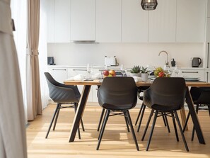 Dining - Holesovice Luxury 130m apartment with free parking (Prague 7)