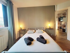 1 Schlafzimmer, Schreibtisch, Bügeleisen/Bügelbrett, kostenloses WLAN