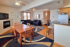 Interior - Bayfield Condo | Lake Superior Apostle Islands (Bayfield)