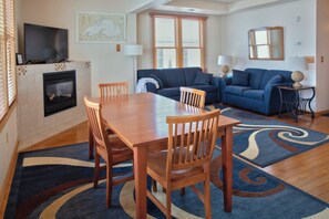 Dining - Bayfield Condo | Lake Superior Apostle Islands (Bayfield)