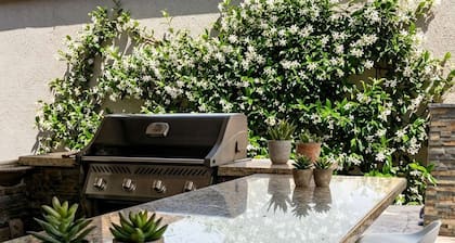 The Stone Sanctuary Northwest: Heated* Pool, Projector, Arcade Game, Billiards, Family Park Adjacent