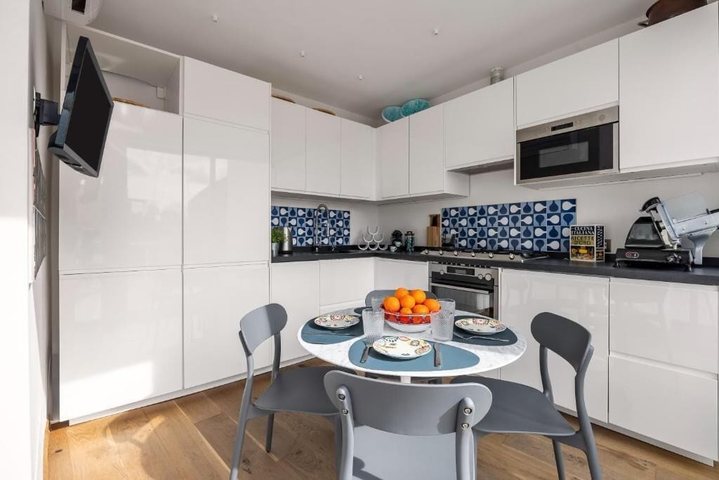 Signature House, 3 Bedrooms, Kitchen, Beachside | Dining