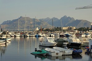 Ecotours - VFH Casa Mareluna Relax & Charme (Porticello)