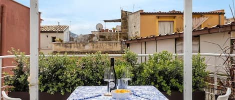 Signature-Haus, 3 Schlafzimmer, Küche, am Strand | Speisen im Freien