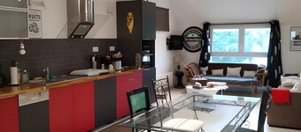 Gîte "Le Relais De Jehan" with Private Pool, Terrace, and Garden