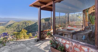 Casa Mirador del Sur – Rural Retreat with Private Jacuzzi and Valley Views