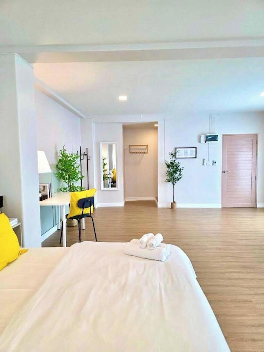 Superior Family Room | Desk, free WiFi