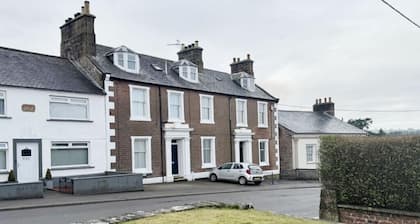 Spacious 4-Bedroom Lochmaben Home – Sleeps 10, Perfect for Families & Friends