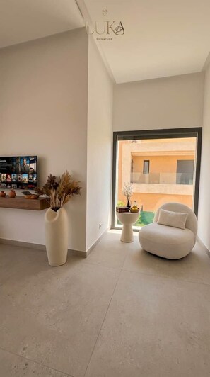 Interior - Villa Akenza Marrakech - Private Gym & Pool (Aghouatim)