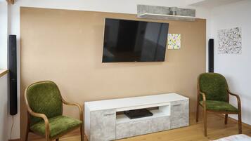 Comfort Apartment, 2 Bedrooms, Pets Allowed, Mountain View