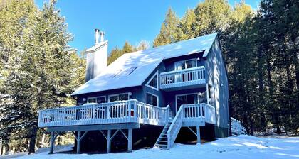 Pines Vignette • Modern 3BR Home in Windham