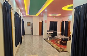 Interior - Hotel Ramkesarrai (Ayodhya)