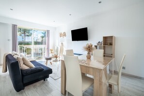 Interior - T2 Apartment 'Cyril Besset' with Wi-Fi (Cagnes-sur-Mer)