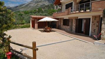 House, 2 Bedrooms, Smoking, Patio | Terrace/patio