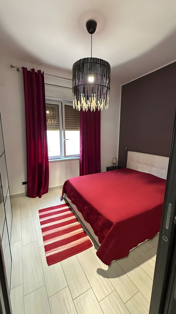 Room - Apartment 'Lido Azzurro Sea Terra' with Mountain View, Wi-Fi and Air Conditioning (Carini)