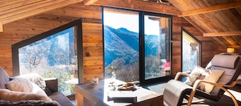 Gîte "La Sittelle" with Mountain View, Wi-Fi, and Air Conditioning