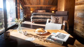 Ferros/tábuas de passar roupa, Wi-Fi, roupa de cama