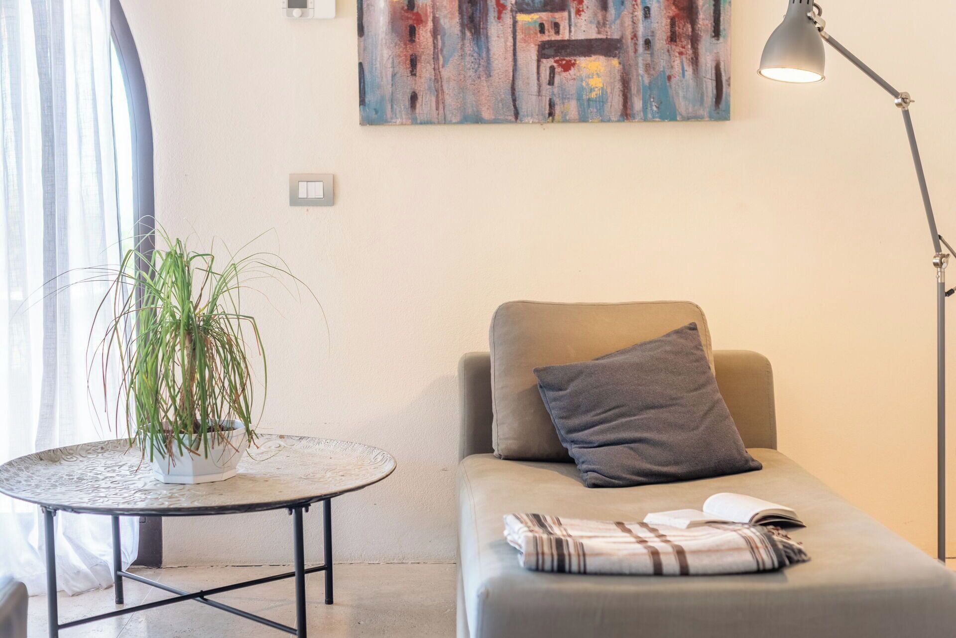 TV, fireplace, stereo