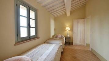 Iron/ironing board, travel crib, free WiFi, wheelchair access