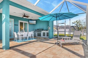 Outdoor dining - Intervillas Florida - Villa Louis (Cape Coral)