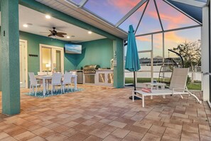 Outdoor dining - Intervillas Florida - Villa Louis (Cape Coral)