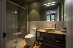 Dutxa, assecador de cabells i tovalloles 