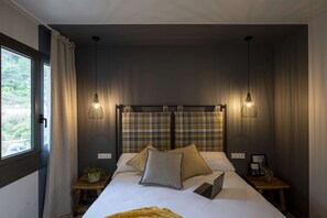 WiFi, bed sheets