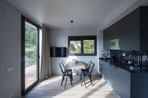 Fridge, microwave, coffee/tea maker, toaster