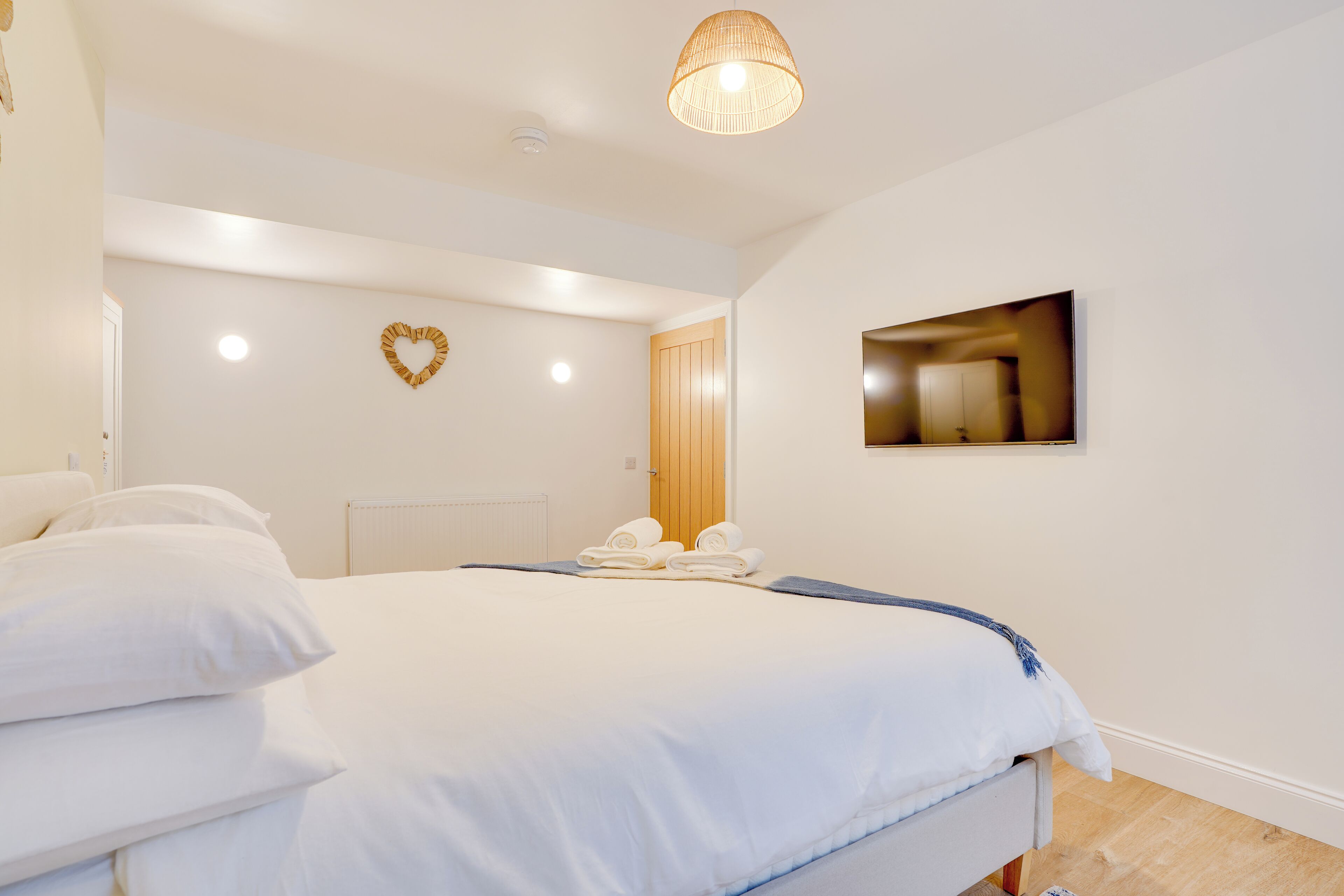 2 quartos, Wi-Fi de cortesia, roupa de cama