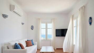 Apartment, Sea View | Living area