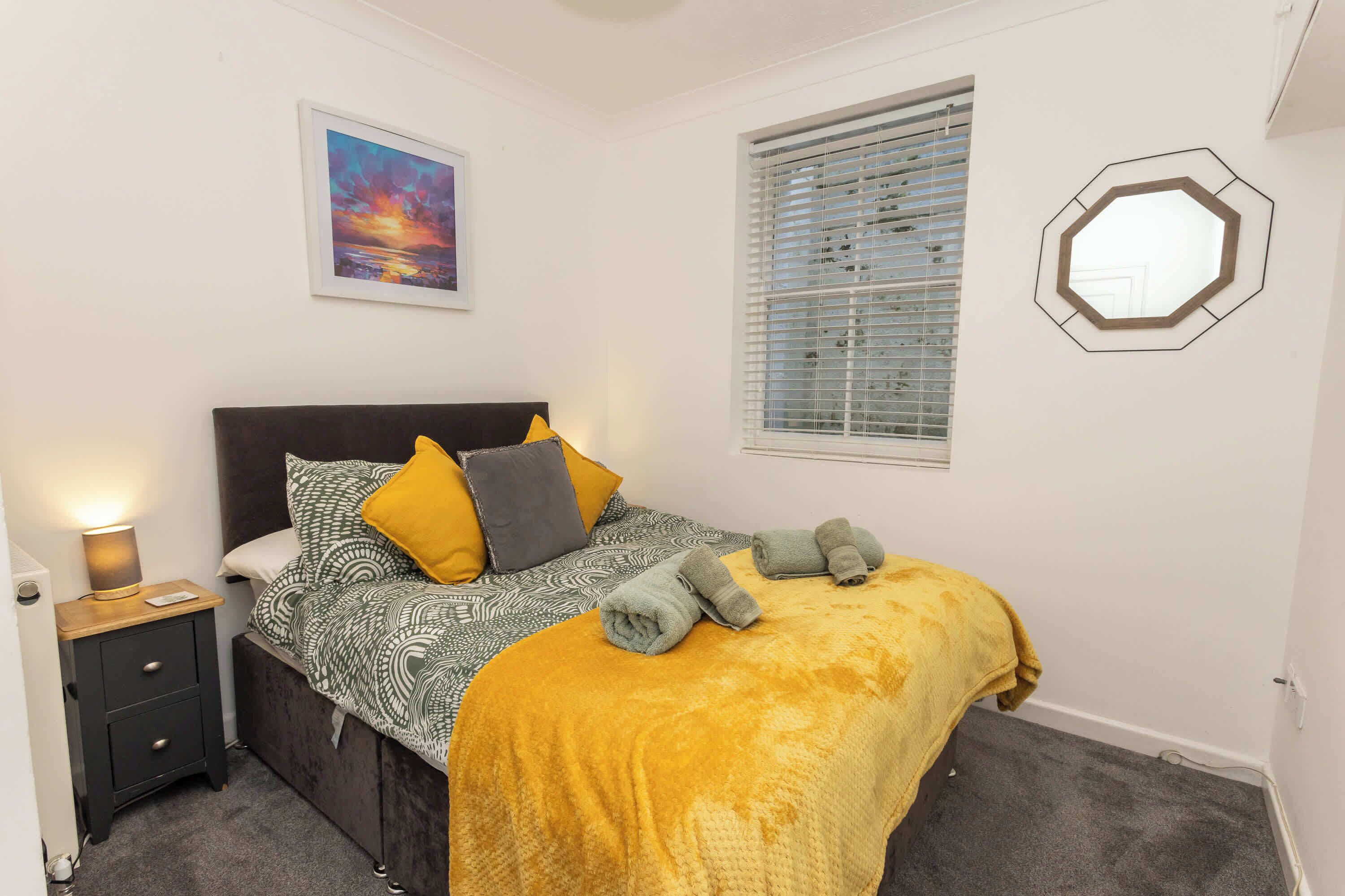 2 bedrooms, iron/ironing board, WiFi, bed sheets