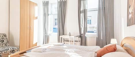 Basic Room | Iron/ironing board, free WiFi