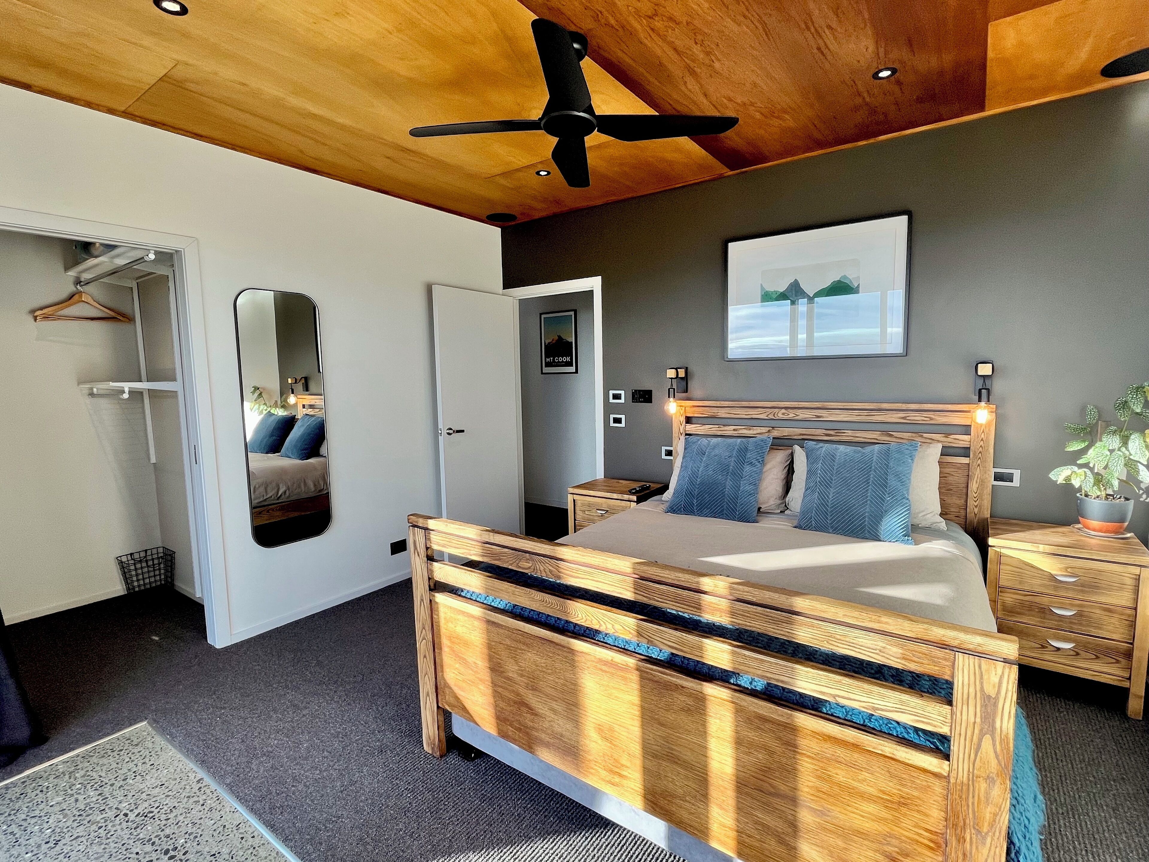 Luxury Suite, 3 Bedrooms, Mountain View | Premium bedding, blackout curtains, iron/ironing board, travel cot