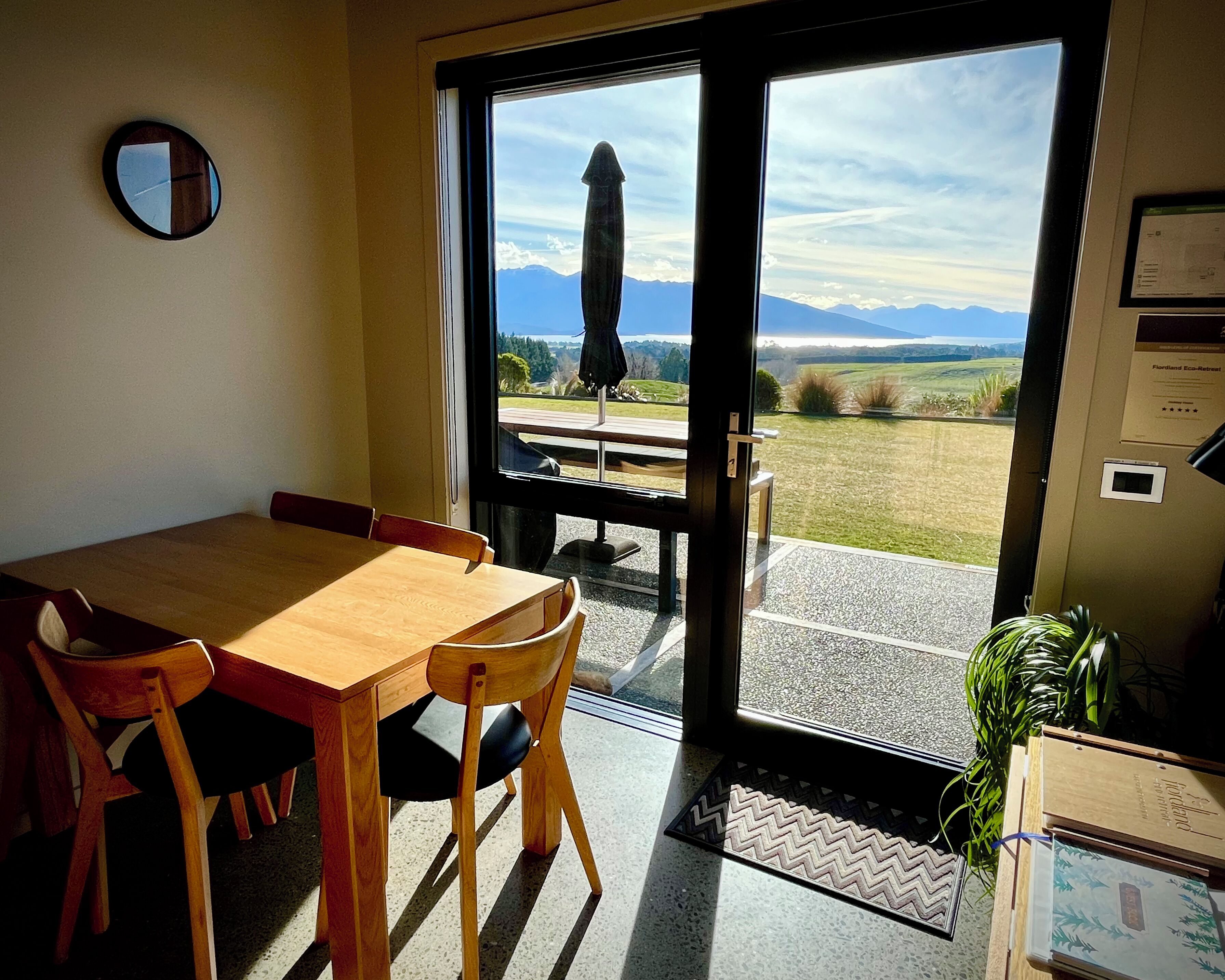 Luxury Suite, 3 Bedrooms, Mountain View | In-room dining