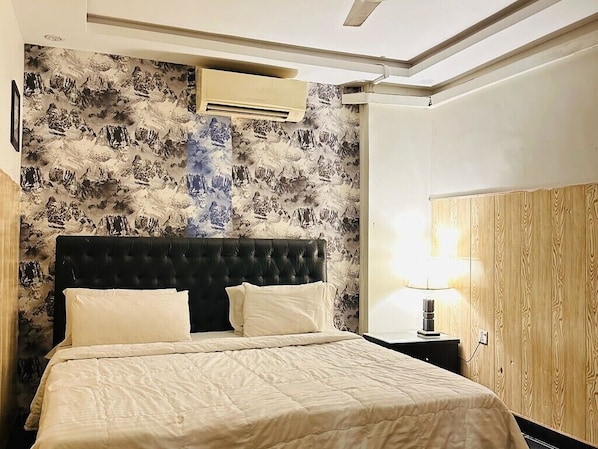 Apartament clàssic | Escriptori, espai de treball apte per a portàtils i wifi gratuïta