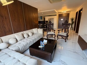 Interior - Luxor Apartments & Suites - Hyde Park (Lahore)