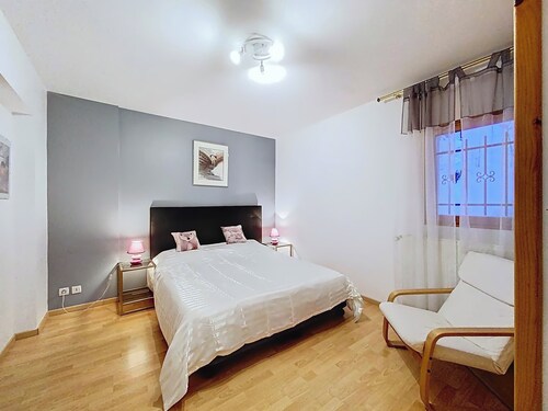 Appartement indépendant dans résidence avec parking privé. Animaux acceptés