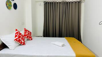 WiFi, bed sheets